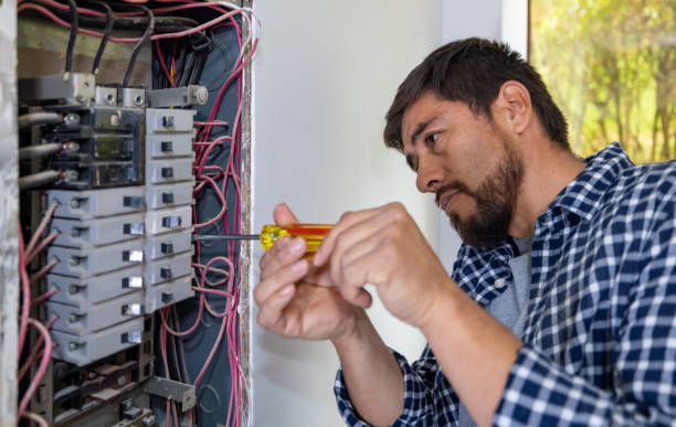 Best Best Electricians Near Me  in Santa Clara, OR
